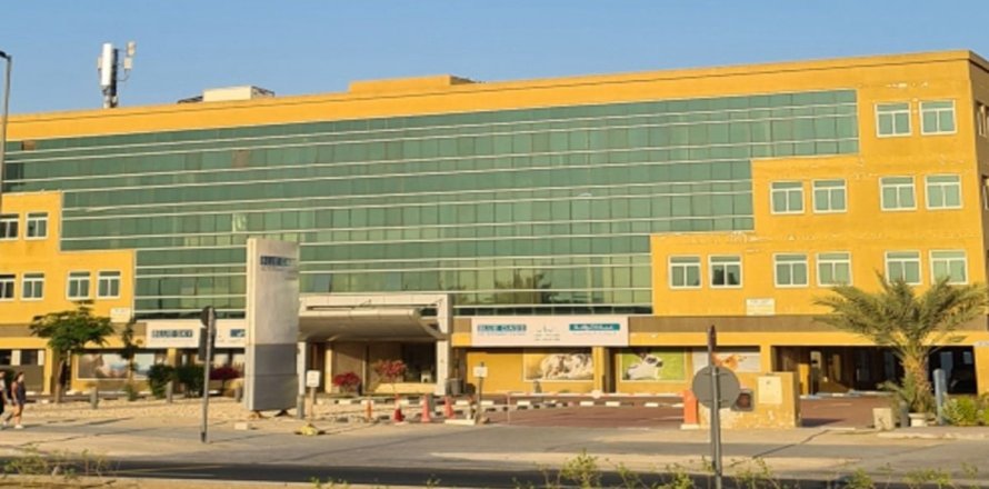 122.7m² Office in Dubai, UAE No. 210072