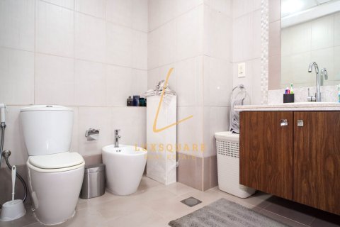 Apartment de 2 dormitorios en Executive Towers, UAE No. 151080 10