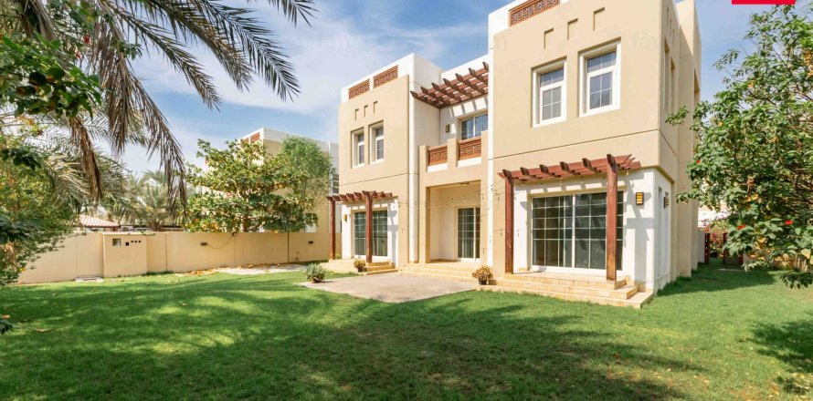 5 bedrooms Villa  No. 109457