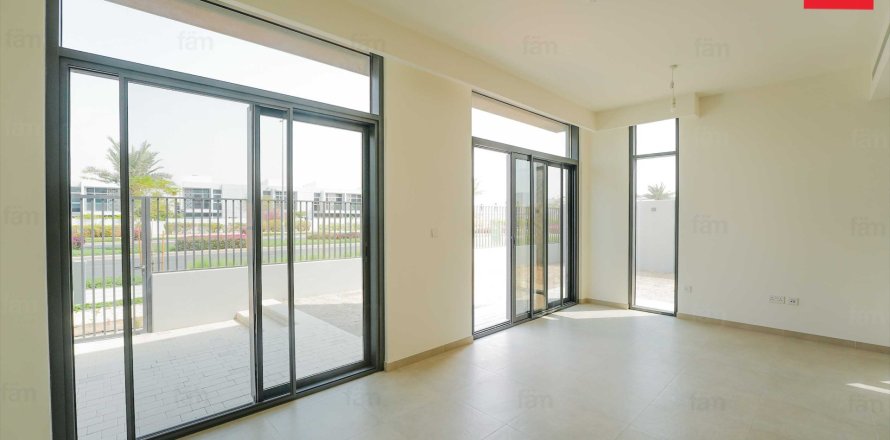 Townhouse de 4 dormitorios en Dubai, UAE No. 149479