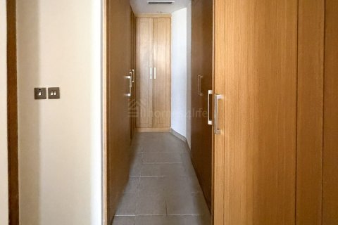 Вилла с 5 спальнями в Legacy, ОАЭ №160145 7