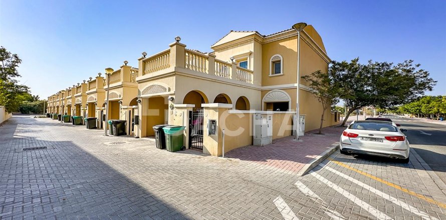 Villa de 10 dormitorios en Jumeirah Village Triangle, UAE No. 25929