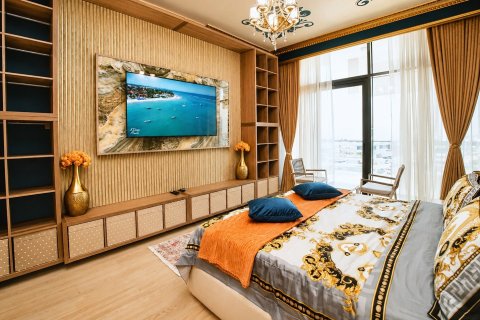 Studio Apartment in Dubai, UAE No. 199819