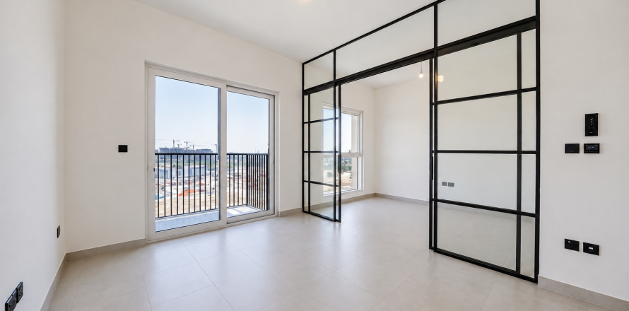 2 bedrooms Apartment in Dubai, UAE No. 199816