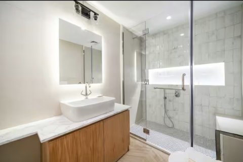 1 bedroom Apartment in Palm Jumeirah, UAE No. 199821 3
