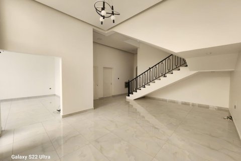 Villa de 4 dormitorios  No. 123674 3