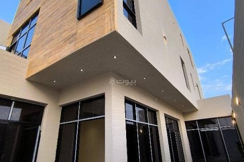 7 bedrooms Villa in Riyadh, Saudi Arabia No. 62538 2
