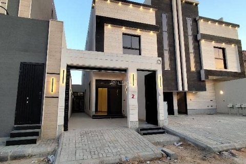 Квартира с 3 спальнями в Эр-Рияд, Саудовская Аравия №62539 1