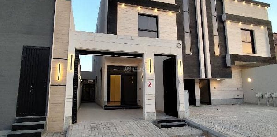 Квартира с 3 спальнями в Эр-Рияд, Саудовская Аравия №62539