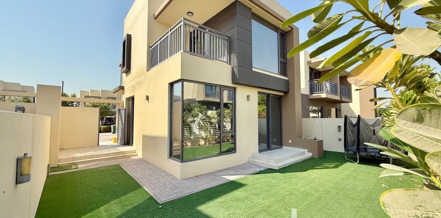 4 bedrooms Townhouse in Maple 2, UAE No. 199024