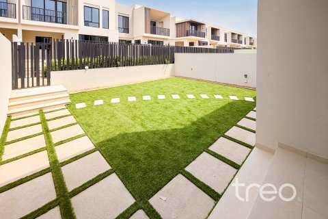 4 bedrooms Townhouse in Dubai, UAE No. 199025 3