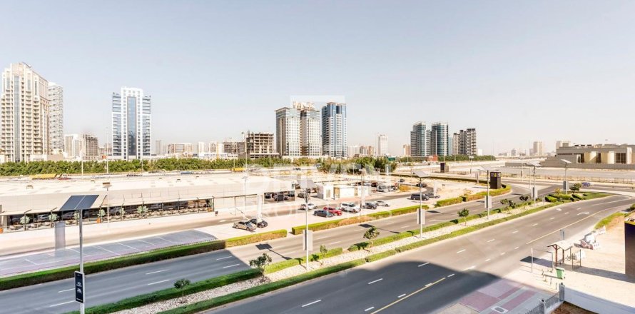 Квартира с 1 спальней в Dubai Sports City, ОАЭ №189865