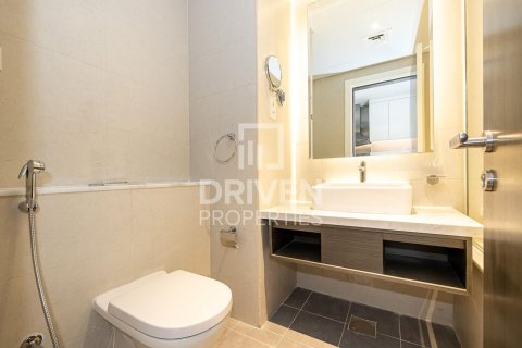 Квартира студия в Damac Maison Prive, ОАЭ №189859 10