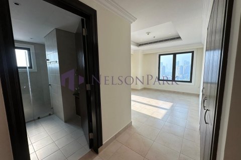 3 bedrooms Apartment in Doha, Qatar No. 58476 10
