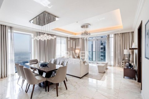Квартира с 3 спальнями в The Address Residence Fountain Views, ОАЭ №193299