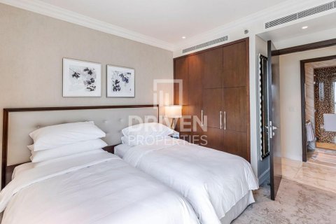 Квартира с 3 спальнями в The Address Residence Fountain Views, ОАЭ №193299 15