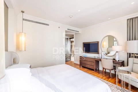 Квартира с 3 спальнями в The Address Residence Fountain Views, ОАЭ №193299 10