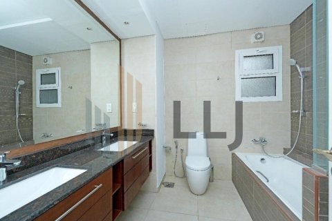 Villa de 4 chambres à Abu Dhabi, UAE No. 51180 2
