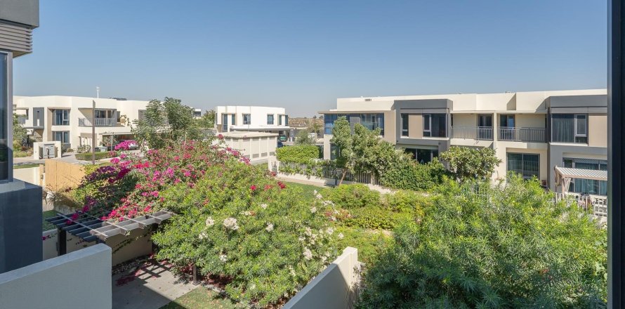 4 bedrooms Townhouse in Maple 2, UAE No. 195111