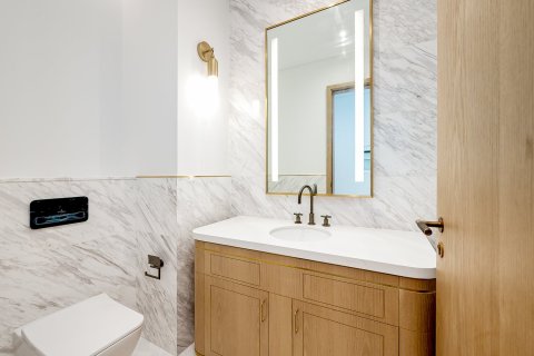 2 bedrooms Apartment in Business Bay, UAE No. 195110 5