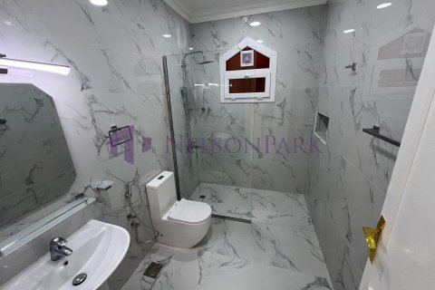 Вилла с 7 спальнями в Доха, Катар №58536 11