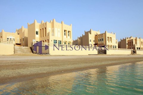 4 bedrooms Villa in Doha, Qatar No. 58534 16