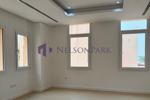 4 bedrooms Villa in Doha, Qatar No. 58534 6