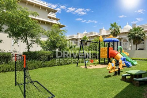 2 bedrooms Apartment in The Crescent, UAE No. 189969 16