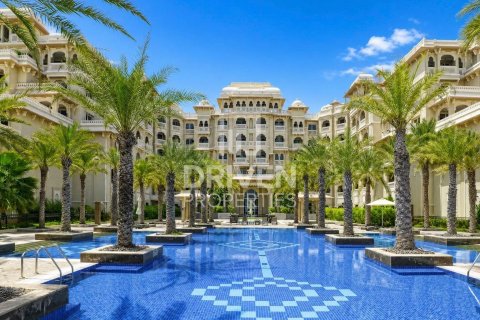 2 bedrooms Apartment in The Crescent, UAE No. 189969 15