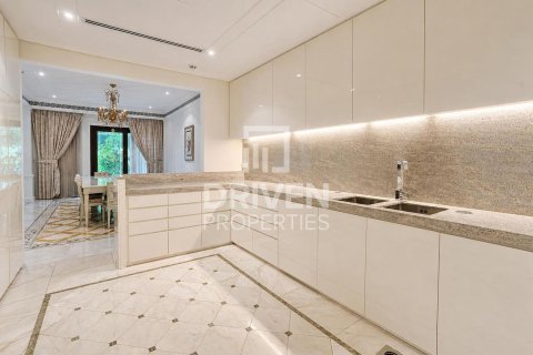Duplex de 3 dormitorios en Palazzo Versace, UAE No. 189967 15