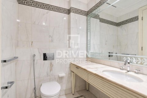 Duplex de 3 dormitorios en Palazzo Versace, UAE No. 189967 21