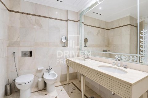 Duplex de 3 dormitorios en Palazzo Versace, UAE No. 189967 20