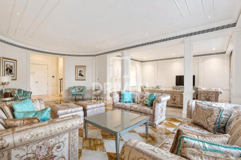Duplex de 3 dormitorios en Palazzo Versace, UAE No. 189967 12