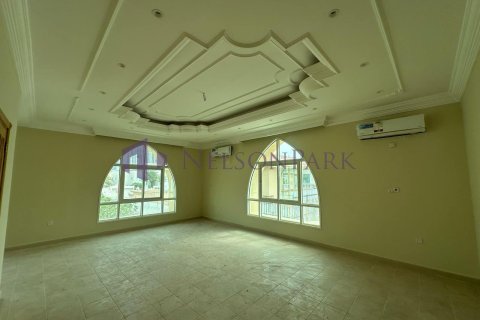 4 bedrooms Villa in Doha, Qatar No. 60980 4