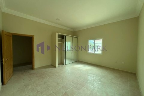 4 bedrooms Villa in Doha, Qatar No. 60980 3