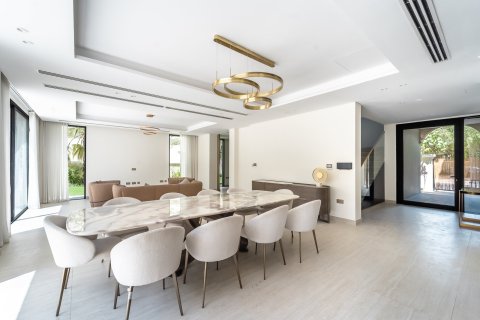 5 bedrooms Villa in Jumeirah Village Triangle, UAE No. 161046 4