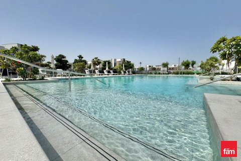 3 bedrooms Villa in Dubai, UAE No. 142563 5