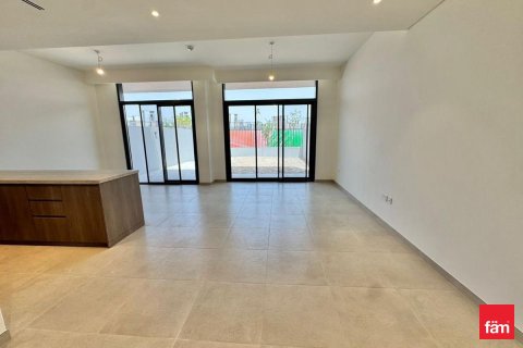 3 bedrooms Villa in Dubai, UAE No. 142563 3