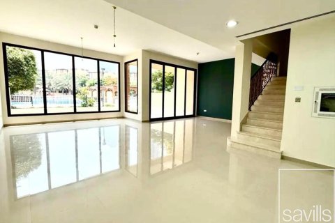 4 bedrooms Townhouse  No. 107917 4