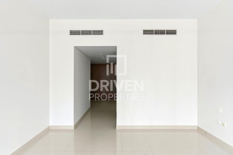 Квартира с 2 спальнями в BLVD Crescent, ОАЭ №190187 13