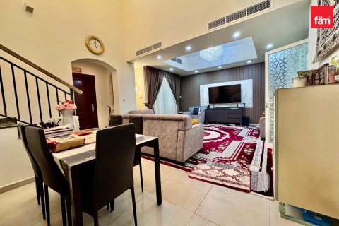 4 bedrooms Villa in Dubai, UAE No. 203465 12