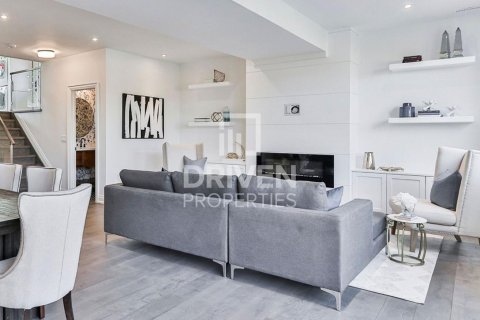 Квартира с 2 спальнями в Dubai Land, ОАЭ №138592 6