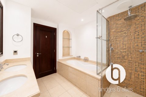 Apartment de 3 dormitorios en Old Town, UAE No. 203371 9