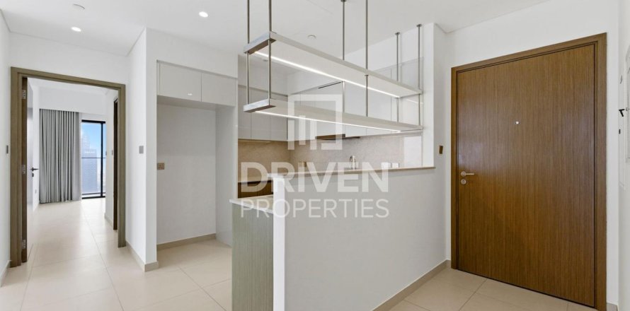 3 bedrooms Apartment in Burj Royale, UAE No. 190137