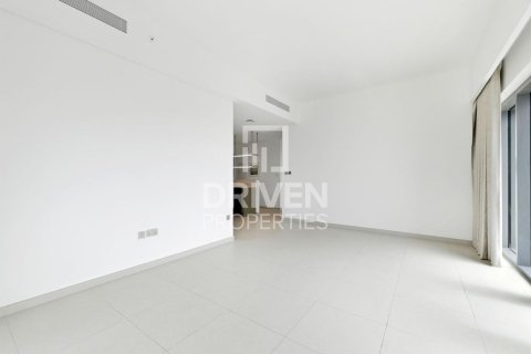 3 bedrooms Apartment in Burj Royale, UAE No. 190137 8