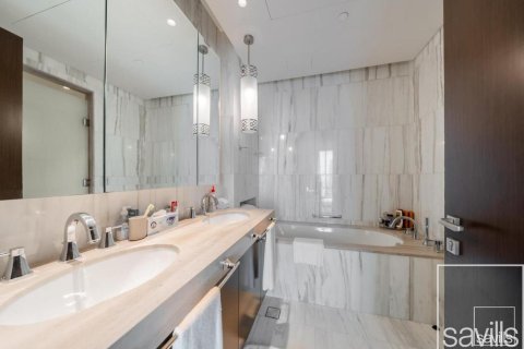 Квартира с 3 спальнями в The Address Residence Fountain Views, ОАЭ №194506 3