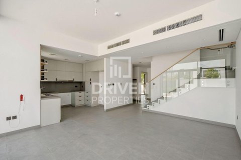 Вилла с 4 спальнями в Ruba, ОАЭ №192758 3