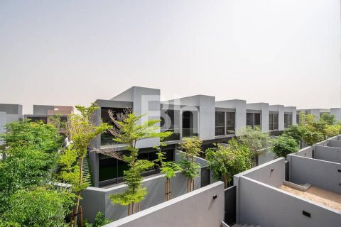 3 bedrooms Townhouse in Tilal City, UAE No. 63611 17