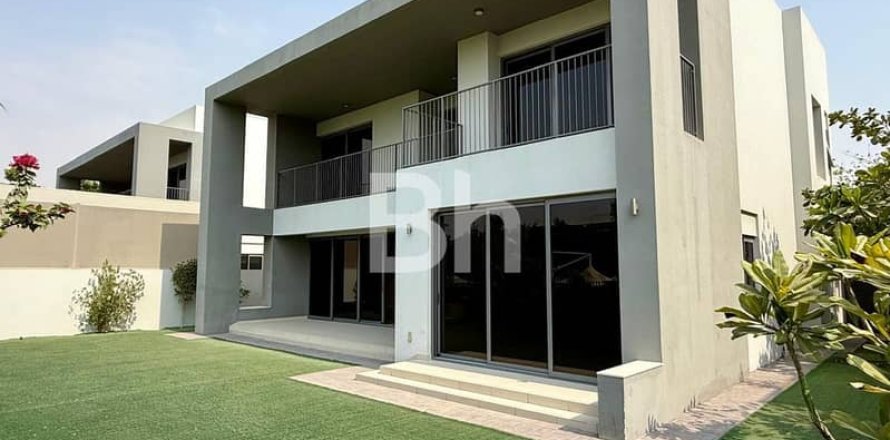Villa de 5 dormitorios No. 114183