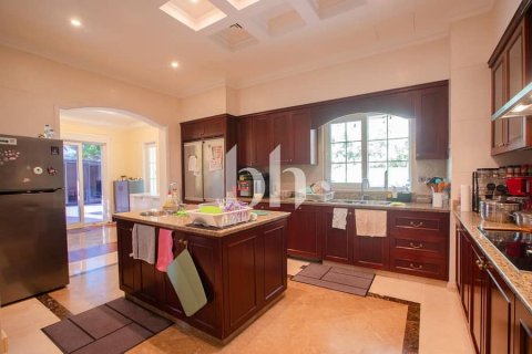 Villa de 6 dormitorios  No. 114181 30